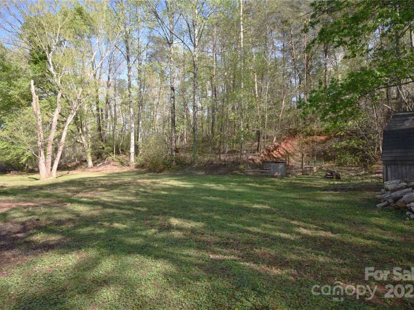 3967 US 64 Highway, Morganton, NC 28655.  MLS# CAR4246395, YatesRealty ID 19293. 