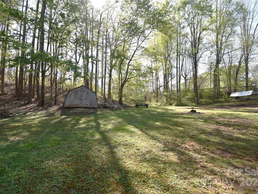 3967 US 64 Highway, Morganton, NC 28655.  MLS# CAR4246395, YatesRealty ID 19293. 