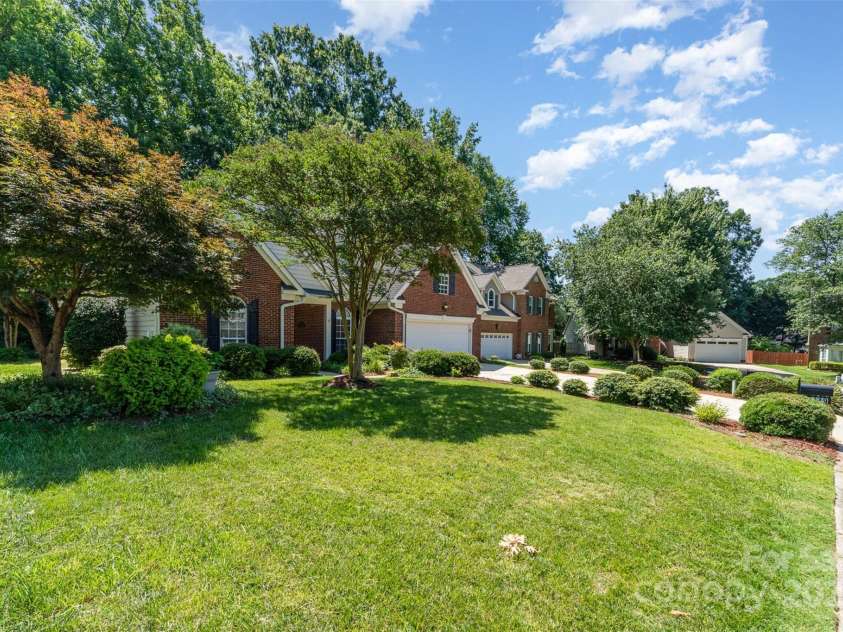 9419 Olivia Lane, Charlotte, NC 28277.  MLS# CAR4264521, YatesRealty ID 19294. 