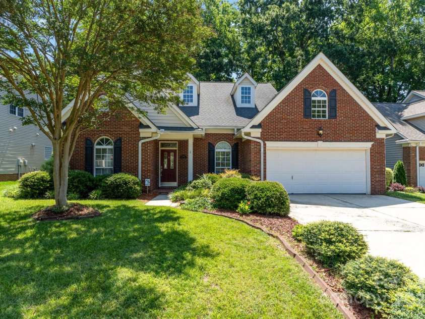 9419 Olivia Lane, Charlotte, NC 28277.  MLS# CAR4264521, YatesRealty ID 19294. 