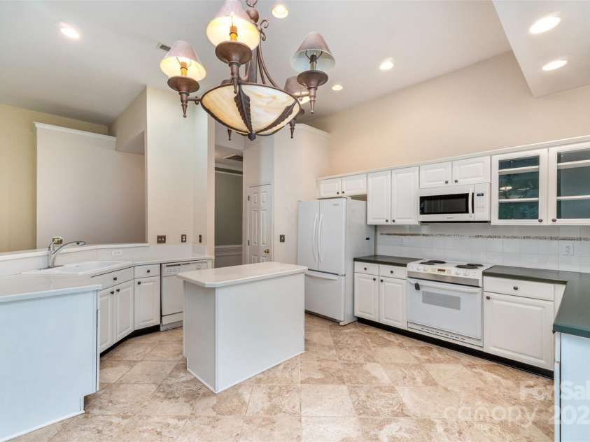 9419 Olivia Lane, Charlotte, NC 28277.  MLS# CAR4264521, YatesRealty ID 19294. 