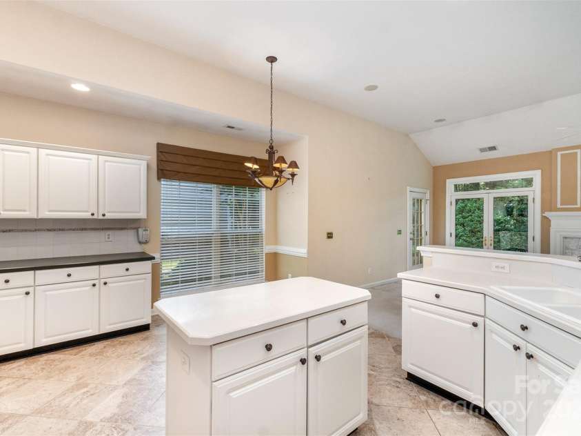 9419 Olivia Lane, Charlotte, NC 28277.  MLS# CAR4264521, YatesRealty ID 19294. 