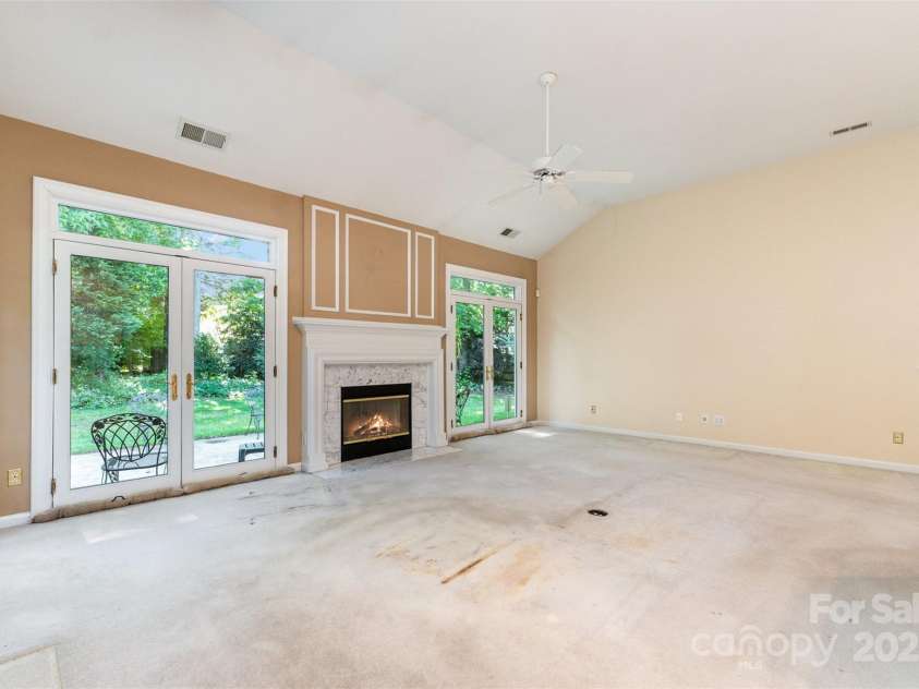 9419 Olivia Lane, Charlotte, NC 28277.  MLS# CAR4264521, YatesRealty ID 19294. 