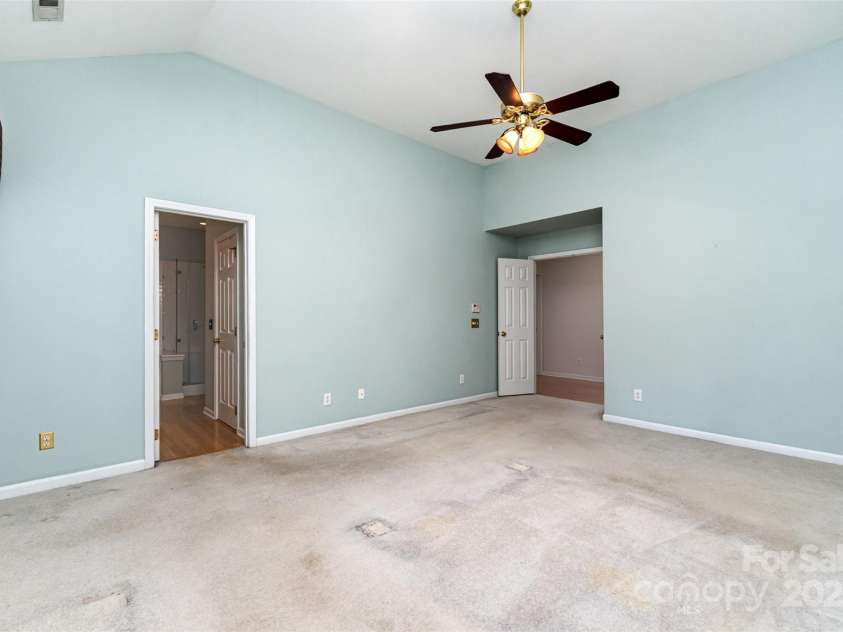 9419 Olivia Lane, Charlotte, NC 28277.  MLS# CAR4264521, YatesRealty ID 19294. 