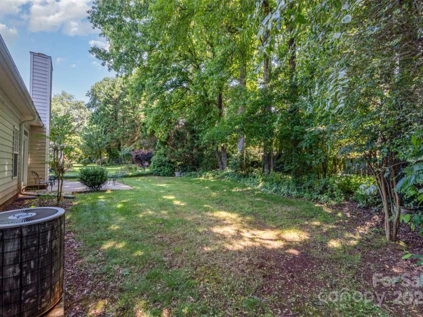 9419 Olivia Lane, Charlotte, NC 28277.  MLS# CAR4264521, YatesRealty ID 19294. 