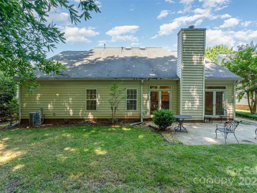 9419 Olivia Lane, Charlotte, NC 28277.  MLS# CAR4264521, YatesRealty ID 19294. 