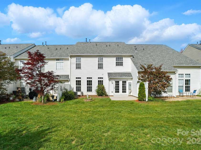 125 Snead Road, Fort Mill, SC 29715.  MLS# CAR4243378, YatesRealty ID 19295. 