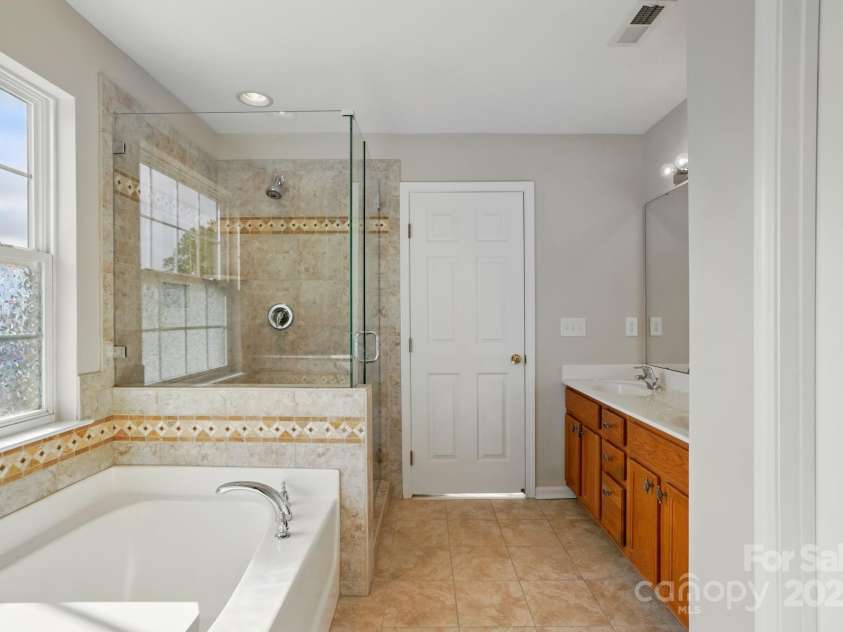 125 Snead Road, Fort Mill, SC 29715.  MLS# CAR4243378, YatesRealty ID 19295. 