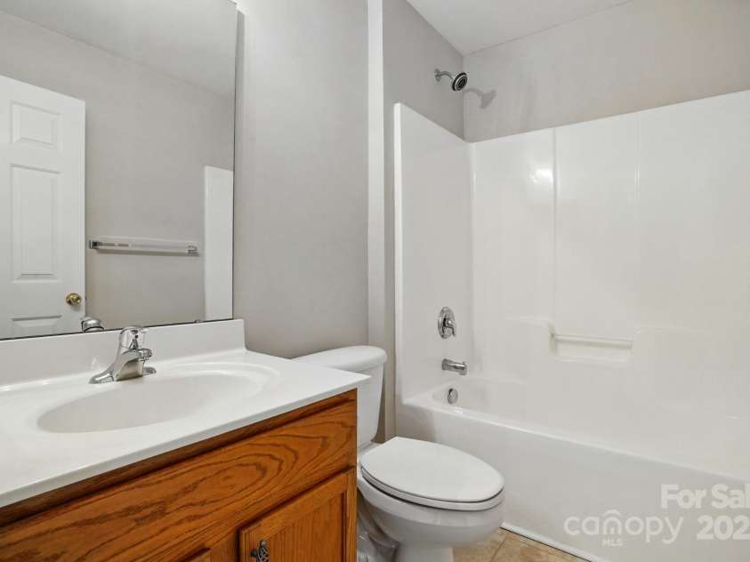 125 Snead Road, Fort Mill, SC 29715.  MLS# CAR4243378, YatesRealty ID 19295. 