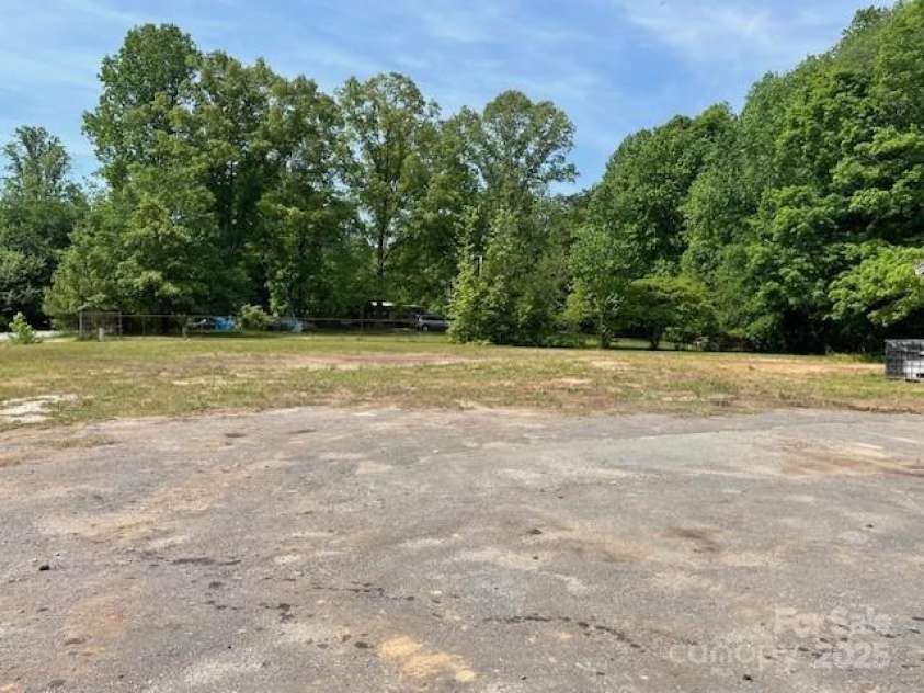 6504 Denver Heights Circle, Denver, NC 28037.  MLS# CAR4291596, YatesRealty ID 19296. 