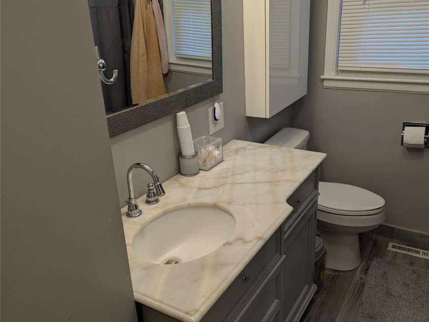 3106 Brevard Road, Hendersonville, NC 28791.  MLS# CAR4154139, YatesRealty ID 19297. Full bath