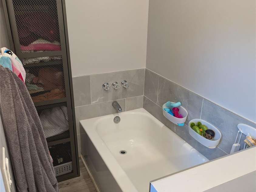 3106 Brevard Road, Hendersonville, NC 28791.  MLS# CAR4154139, YatesRealty ID 19297. Full bath