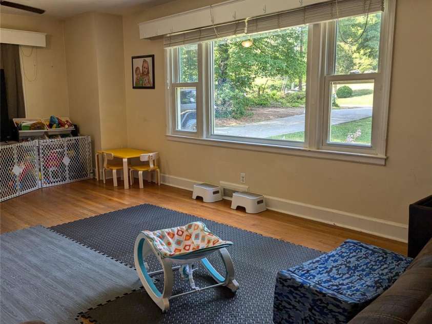 3106 Brevard Road, Hendersonville, NC 28791.  MLS# CAR4154139, YatesRealty ID 19297. Living room