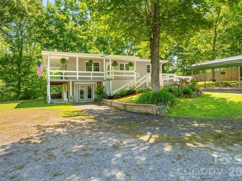 106 Silverstone Drive, Marion, NC 28752.  MLS# CAR4375288, YatesRealty ID 19299. 