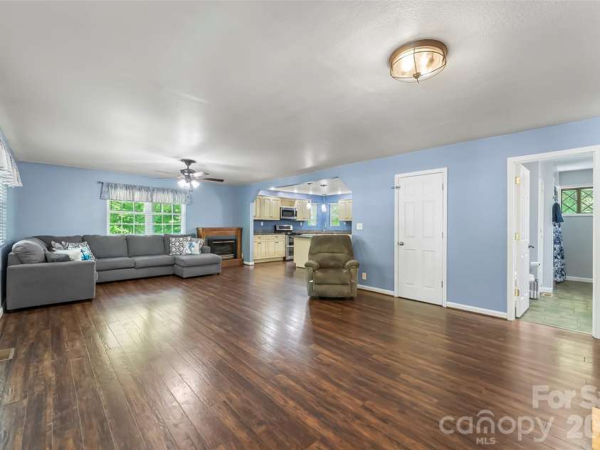 106 Silverstone Drive, Marion, NC 28752.  MLS# CAR4375288, YatesRealty ID 19299. 