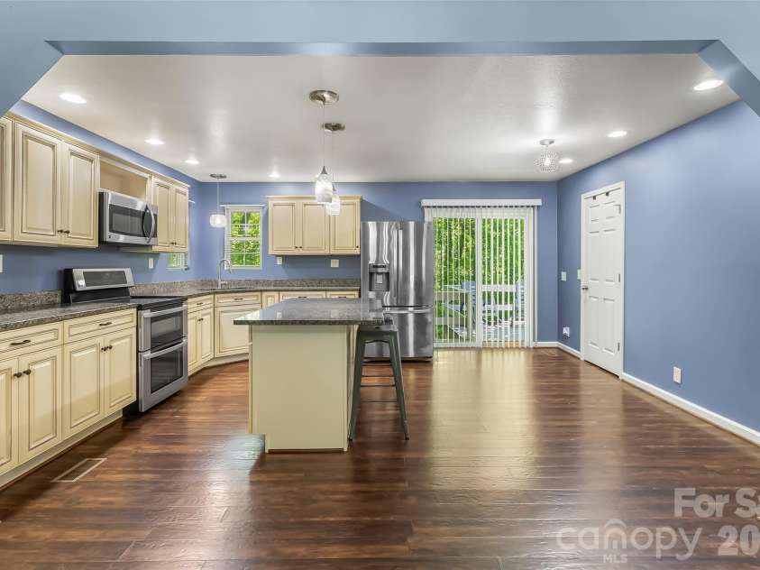 106 Silverstone Drive, Marion, NC 28752.  MLS# CAR4375288, YatesRealty ID 19299. 