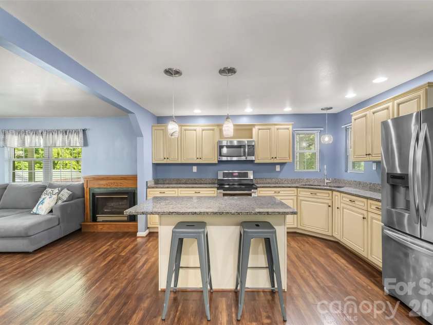 106 Silverstone Drive, Marion, NC 28752.  MLS# CAR4375288, YatesRealty ID 19299. 