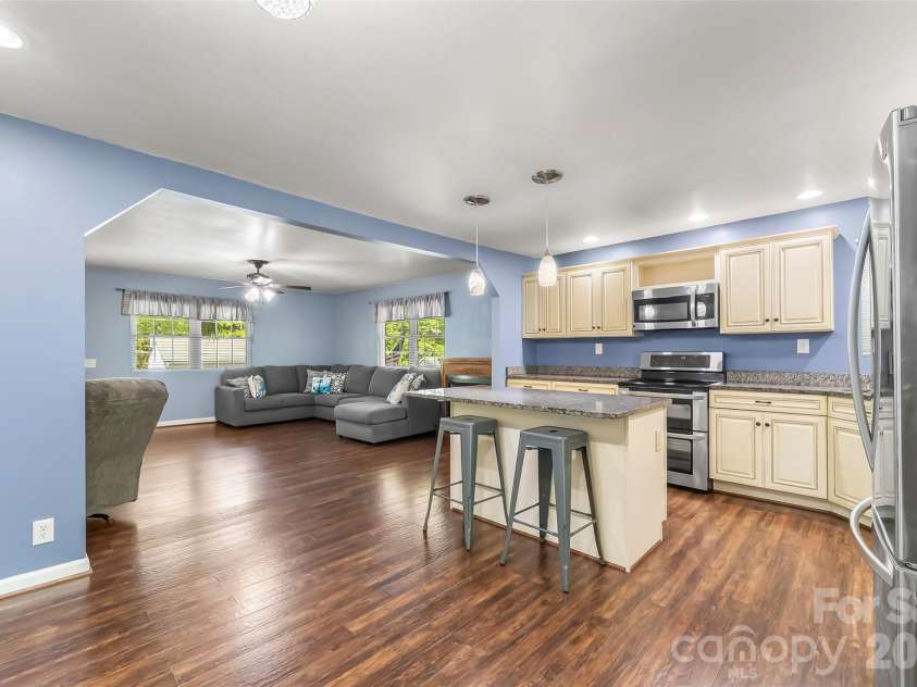 106 Silverstone Drive, Marion, NC 28752.  MLS# CAR4375288, YatesRealty ID 19299. 
