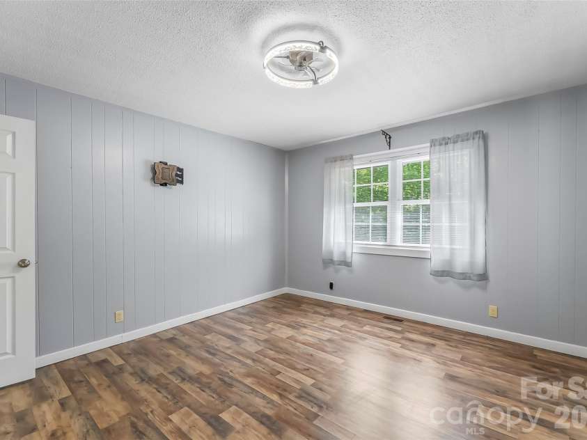 106 Silverstone Drive, Marion, NC 28752.  MLS# CAR4375288, YatesRealty ID 19299. 