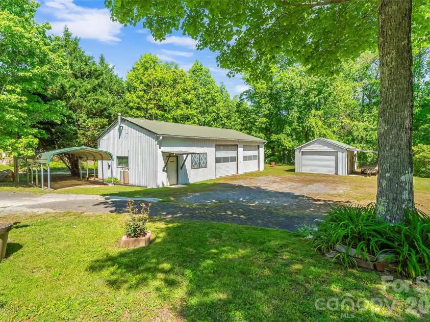 106 Silverstone Drive, Marion, NC 28752.  MLS# CAR4375288, YatesRealty ID 19299. 