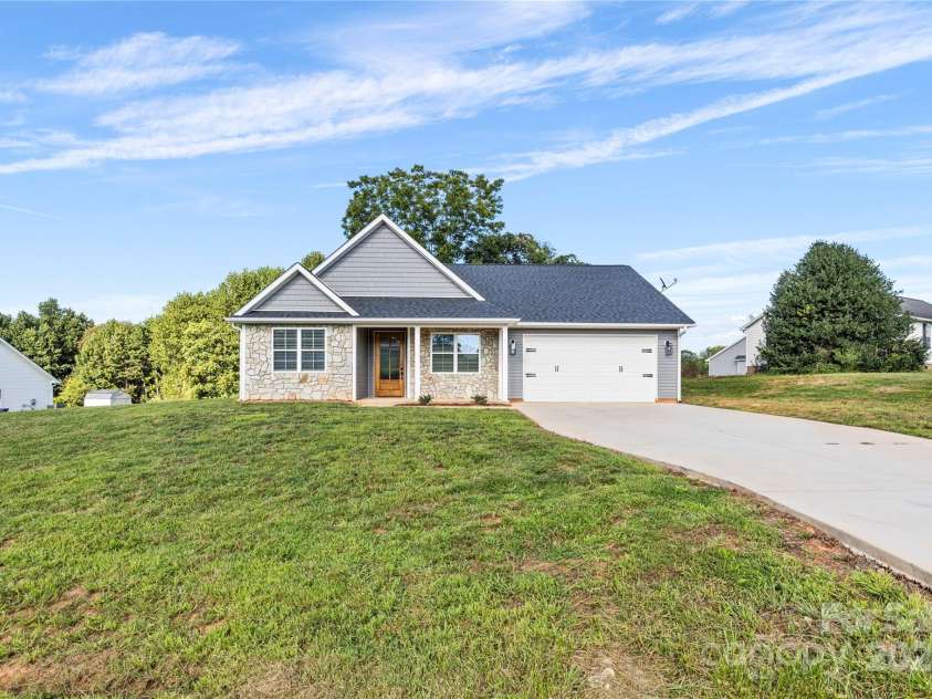 160 Tranquility Lane, Harmony, NC 28634.  MLS# CAR4304351, YatesRealty ID 1930. 