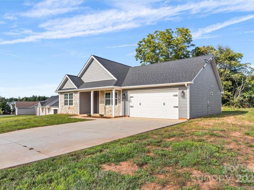 160 Tranquility Lane, Harmony, NC 28634.  MLS# CAR4304351, YatesRealty ID 1930. 