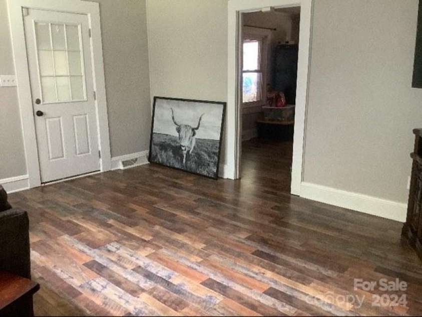 305 Milford Drive, Salisbury, NC 28144.  MLS# CAR4188497, YatesRealty ID 19300. 