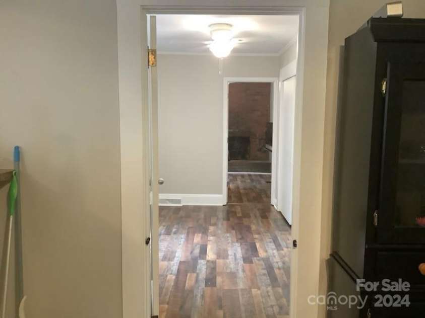 305 Milford Drive, Salisbury, NC 28144.  MLS# CAR4188497, YatesRealty ID 19300. Bonus Room