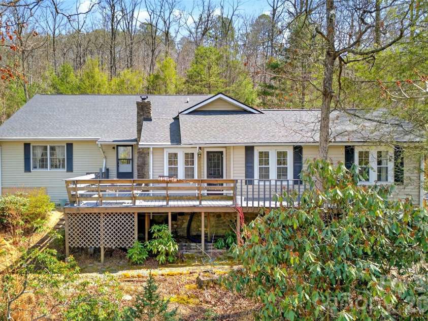 32 Tucker Road, Black Mountain, NC 28711.  MLS# CAR4362619, YatesRealty ID 19300. 