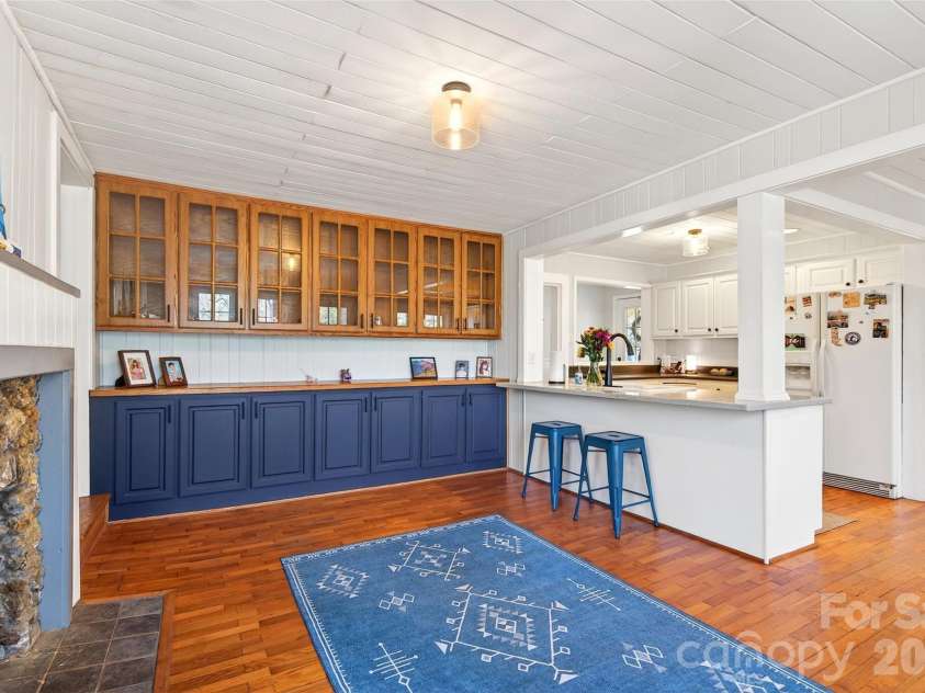 32 Tucker Road, Black Mountain, NC 28711.  MLS# CAR4362619, YatesRealty ID 19300. 