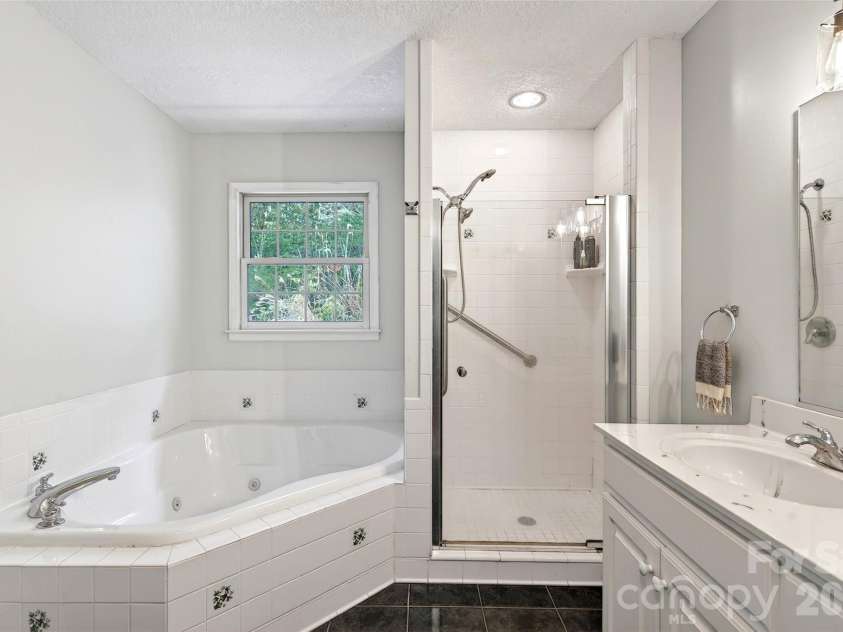 32 Tucker Road, Black Mountain, NC 28711.  MLS# CAR4362619, YatesRealty ID 19300. 