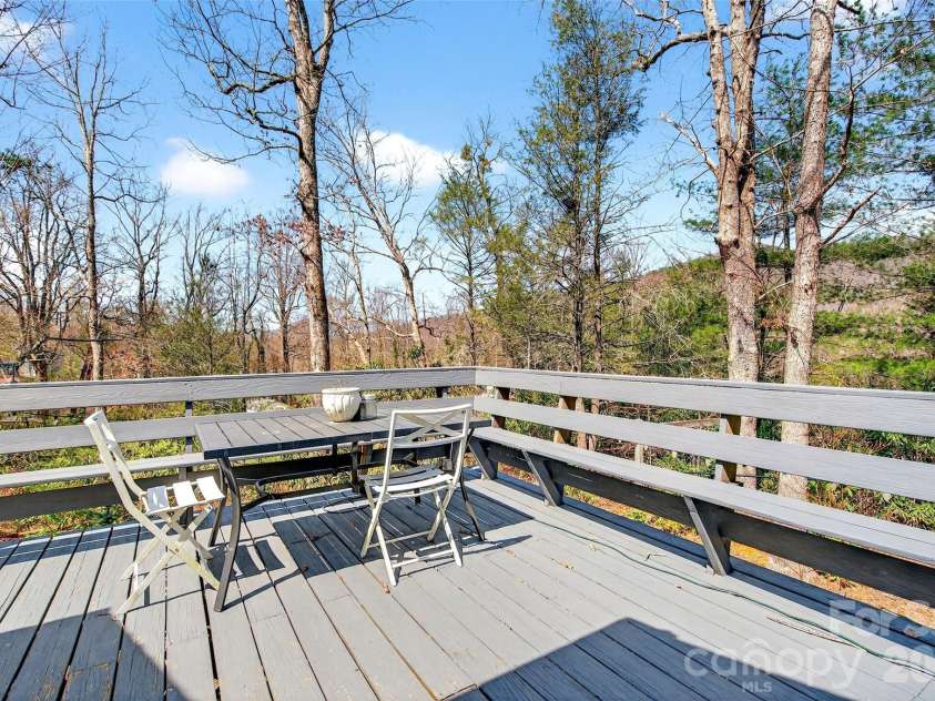 32 Tucker Road, Black Mountain, NC 28711.  MLS# CAR4362619, YatesRealty ID 19300. 