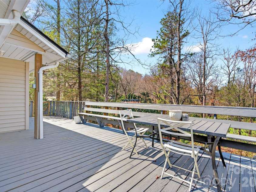32 Tucker Road, Black Mountain, NC 28711.  MLS# CAR4362619, YatesRealty ID 19300. 