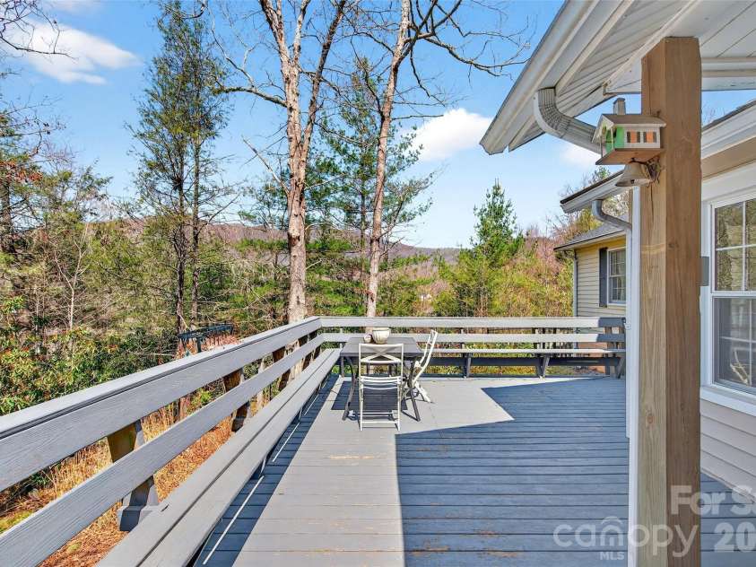 32 Tucker Road, Black Mountain, NC 28711.  MLS# CAR4362619, YatesRealty ID 19300. 
