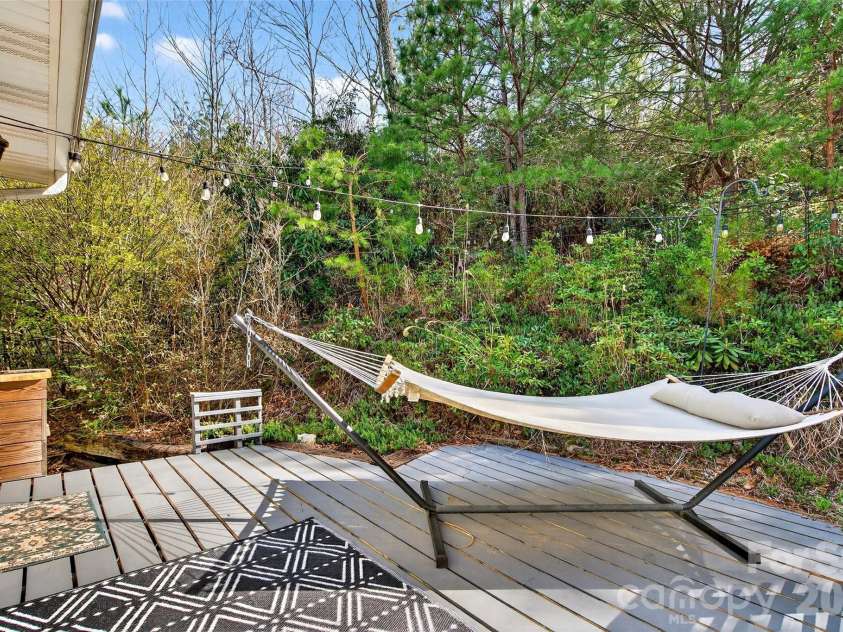 32 Tucker Road, Black Mountain, NC 28711.  MLS# CAR4362619, YatesRealty ID 19300. 