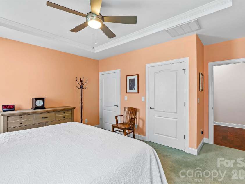 11528 Dublin Crescent Road, Cornelius, NC 28031.  MLS# CAR4364945, YatesRealty ID 19301. This original owner made a few thoughtful and functional structural changes including creating his and her walk-in closets.