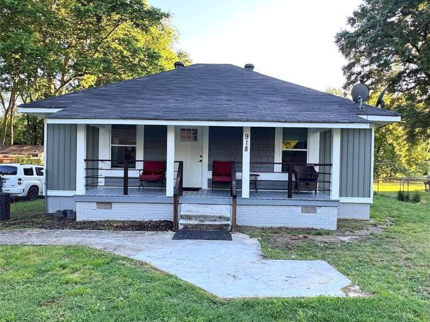 918 8th Street, Lancaster, SC 29720.  MLS# CAR4258471, YatesRealty ID 19301. 