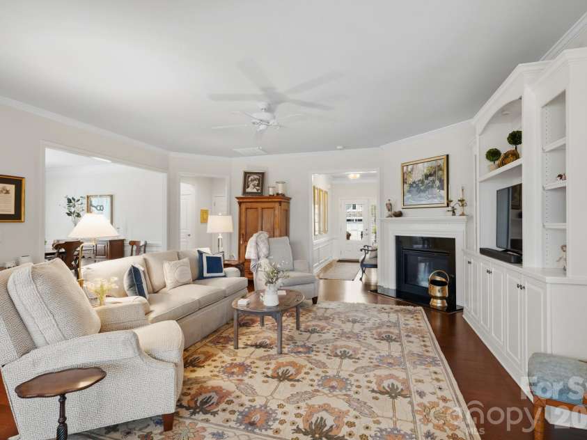 6193 Jack Thomas Drive, Fort Mill, SC 29707.  MLS# CAR4372714, YatesRealty ID 19302. 