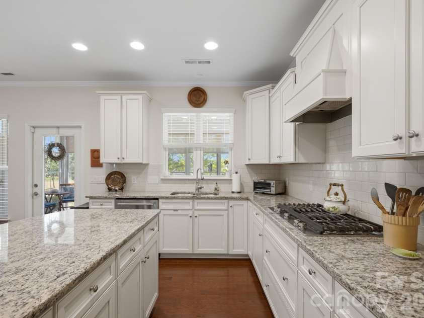 6193 Jack Thomas Drive, Fort Mill, SC 29707.  MLS# CAR4372714, YatesRealty ID 19302. 