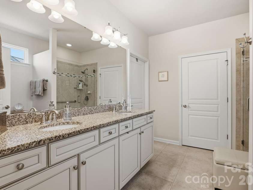 6193 Jack Thomas Drive, Fort Mill, SC 29707.  MLS# CAR4372714, YatesRealty ID 19302. 