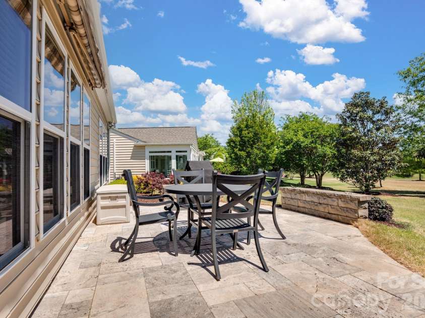 6193 Jack Thomas Drive, Fort Mill, SC 29707.  MLS# CAR4372714, YatesRealty ID 19302. 
