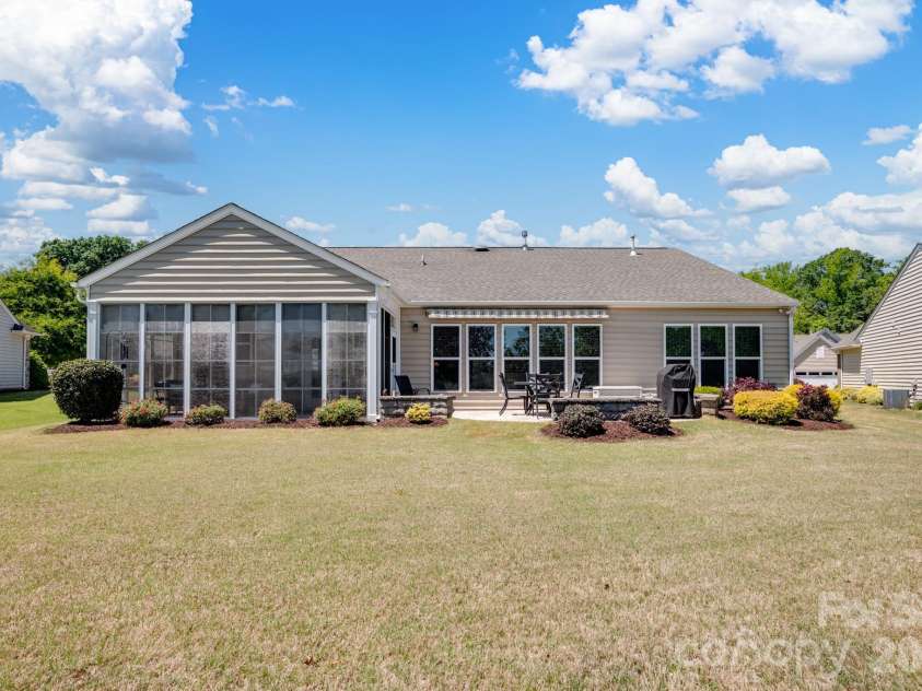6193 Jack Thomas Drive, Fort Mill, SC 29707.  MLS# CAR4372714, YatesRealty ID 19302. 