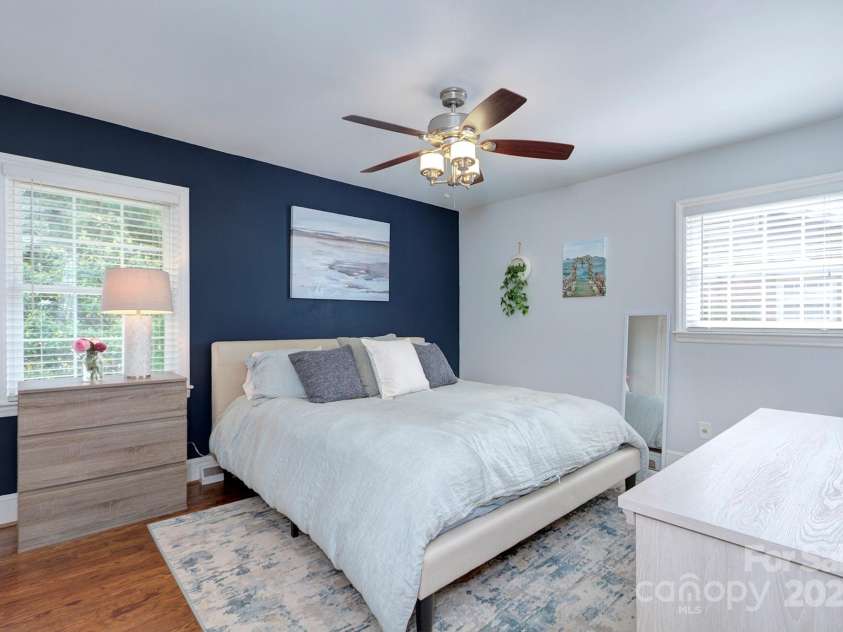 1715 Wensley Drive, Charlotte, NC 28210.  MLS# CAR4259556, YatesRealty ID 19305. 