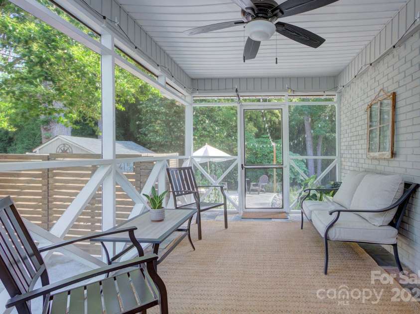 1715 Wensley Drive, Charlotte, NC 28210.  MLS# CAR4259556, YatesRealty ID 19305. 