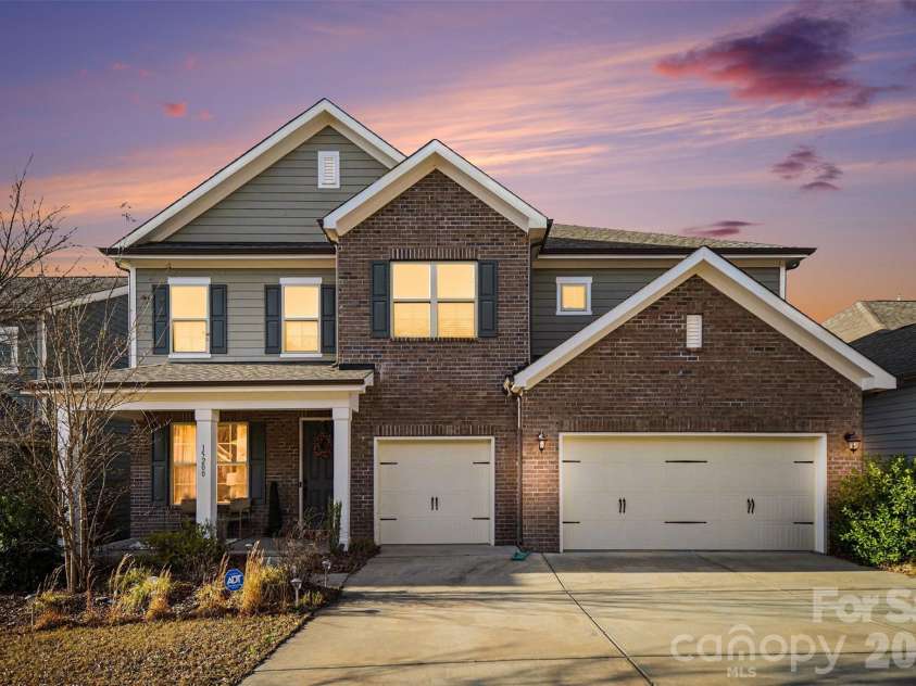 15200 Autumn Sage Drive, Charlotte, NC 28278.  MLS# CAR4356236, YatesRealty ID 19306. Front View