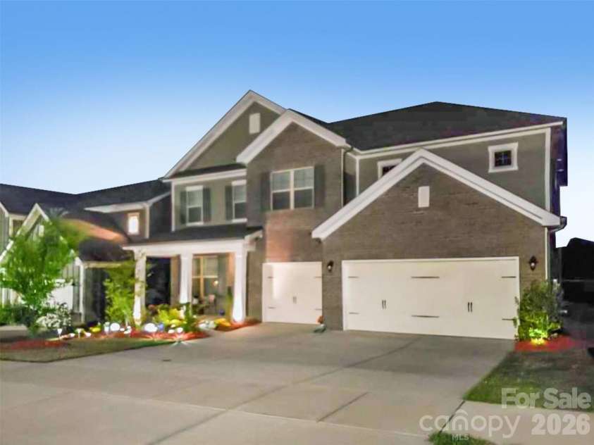 15200 Autumn Sage Drive, Charlotte, NC 28278.  MLS# CAR4356236, YatesRealty ID 19306. Front View