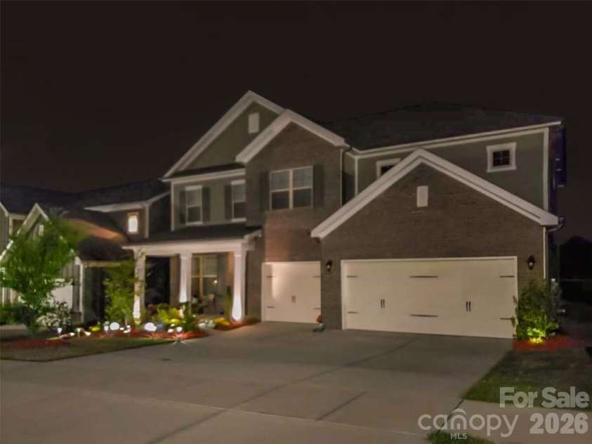 15200 Autumn Sage Drive, Charlotte, NC 28278.  MLS# CAR4356236, YatesRealty ID 19306. Front View Night