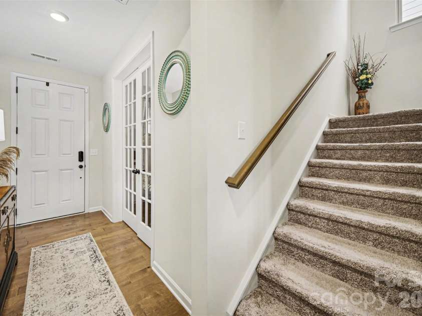 15200 Autumn Sage Drive, Charlotte, NC 28278.  MLS# CAR4356236, YatesRealty ID 19306. Hallway