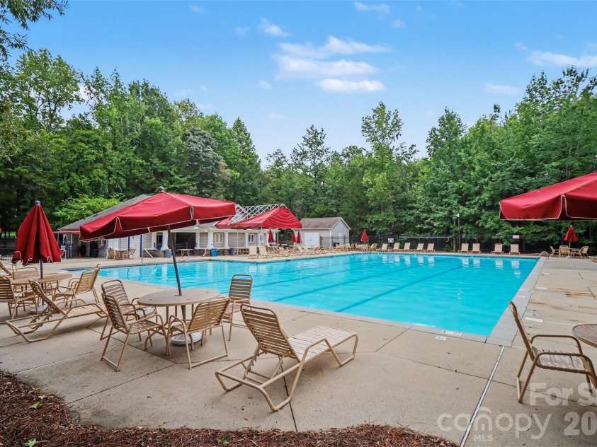 8500 Woodhill Manor Court, Charlotte, NC 28215.  MLS# CAR4417739, YatesRealty ID 19307. Community Pool