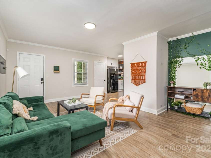 2601 Ashley Road, Charlotte, NC 28208.  MLS# CAR4260885, YatesRealty ID 19308. 